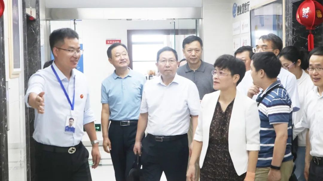 连云港市人大执法检查组莅临连云港九游体育参观考察